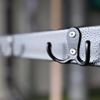 Kapstok of garderobe rek met 104 haakjes