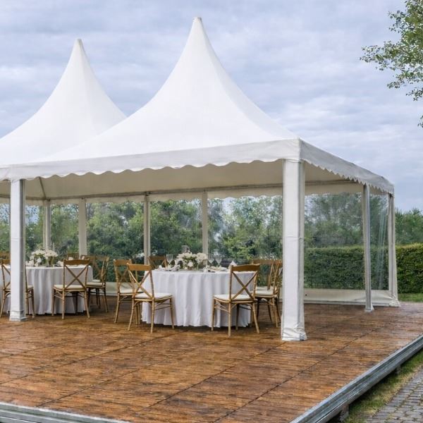 Cassettevloer vurenhout per m2 gelegd Cassettevloer vurenhout per m2 gelegd